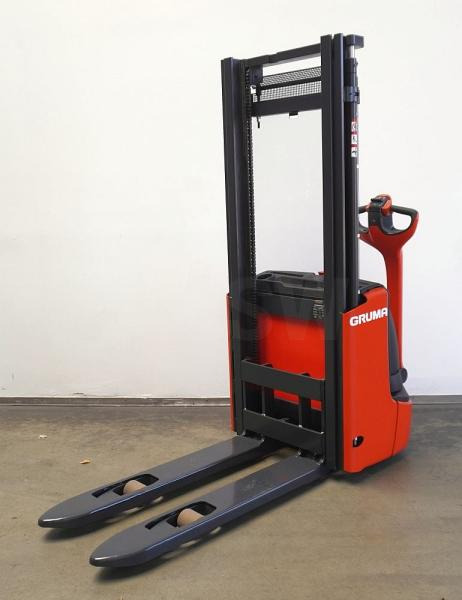 Linde L 12 1172 - Stacker: picture 2 Linde L 12 1172 - Stacker: picture 2