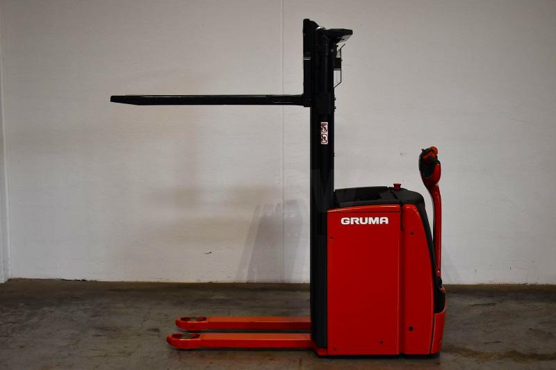 Linde L 14 1173 - Stacker: picture 3 Linde L 14 1173 - Stacker: picture 3