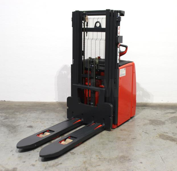 Linde L 20 i 1173-01 - Stacker: picture 2 Linde L 20 i 1173-01 - Stacker: picture 2