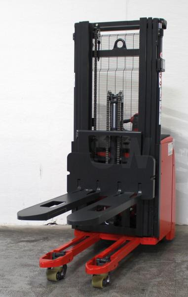 Linde L 20 i 1173 - Stacker: picture 2 Linde L 20 i 1173 - Stacker: picture 2