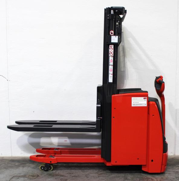 Linde L 20 i 1173 - Stacker: picture 3 Linde L 20 i 1173 - Stacker: picture 3