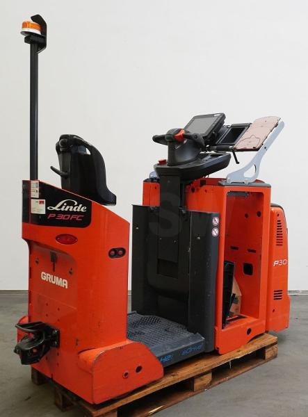Linde P 30 C 1190 - Tow tractor: picture 2 Linde P 30 C 1190 - Tow tractor: picture 2