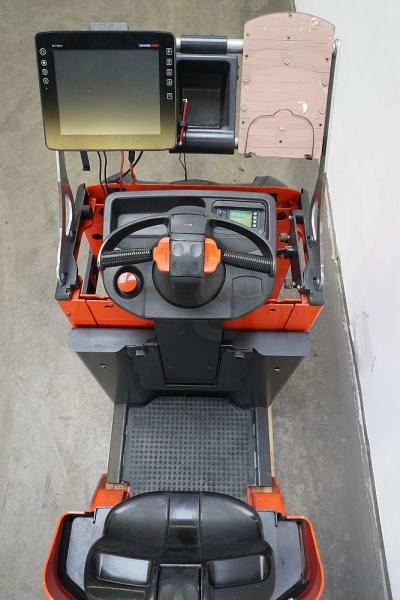 Linde P 30 C 1190 - Tow tractor: picture 3 Linde P 30 C 1190 - Tow tractor: picture 3