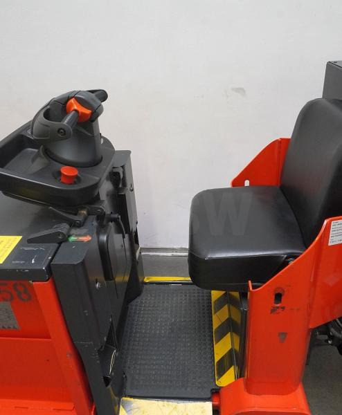 Linde P 50 C 1190 - Tow tractor: picture 3 Linde P 50 C 1190 - Tow tractor: picture 3