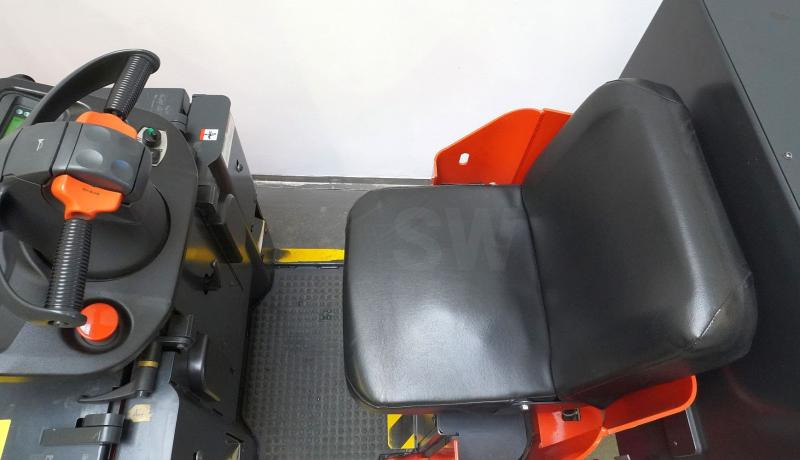 Linde P 50 C 1190 - Tow tractor: picture 3 Linde P 50 C 1190 - Tow tractor: picture 3