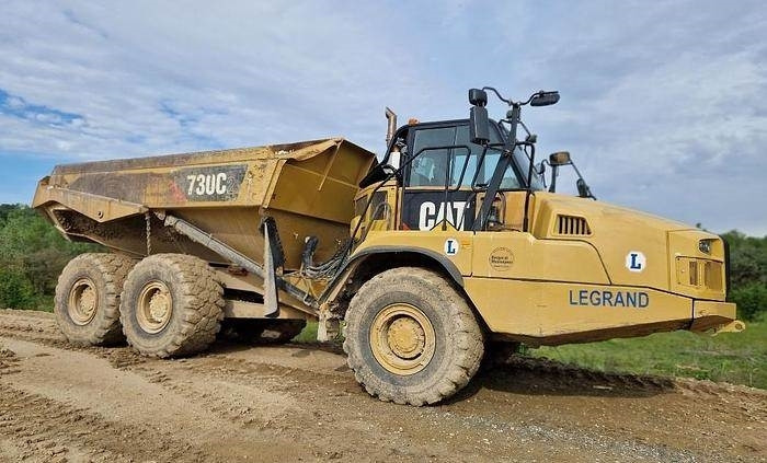 CAT 730C2 - Bulldozer: picture 1 CAT 730C2 - Bulldozer: picture 1