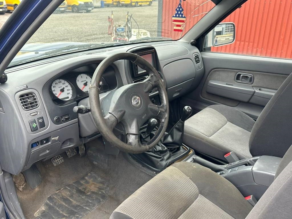 Nissan KING CAB OMB 4WD  leasing Nissan KING CAB OMB 4WD: picture 7