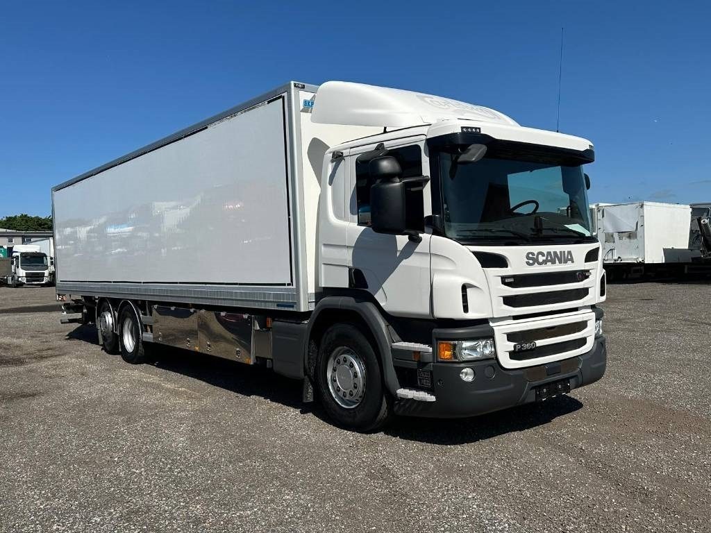 Scania P 360 - Box truck: picture 2 Scania P 360 - Box truck: picture 2