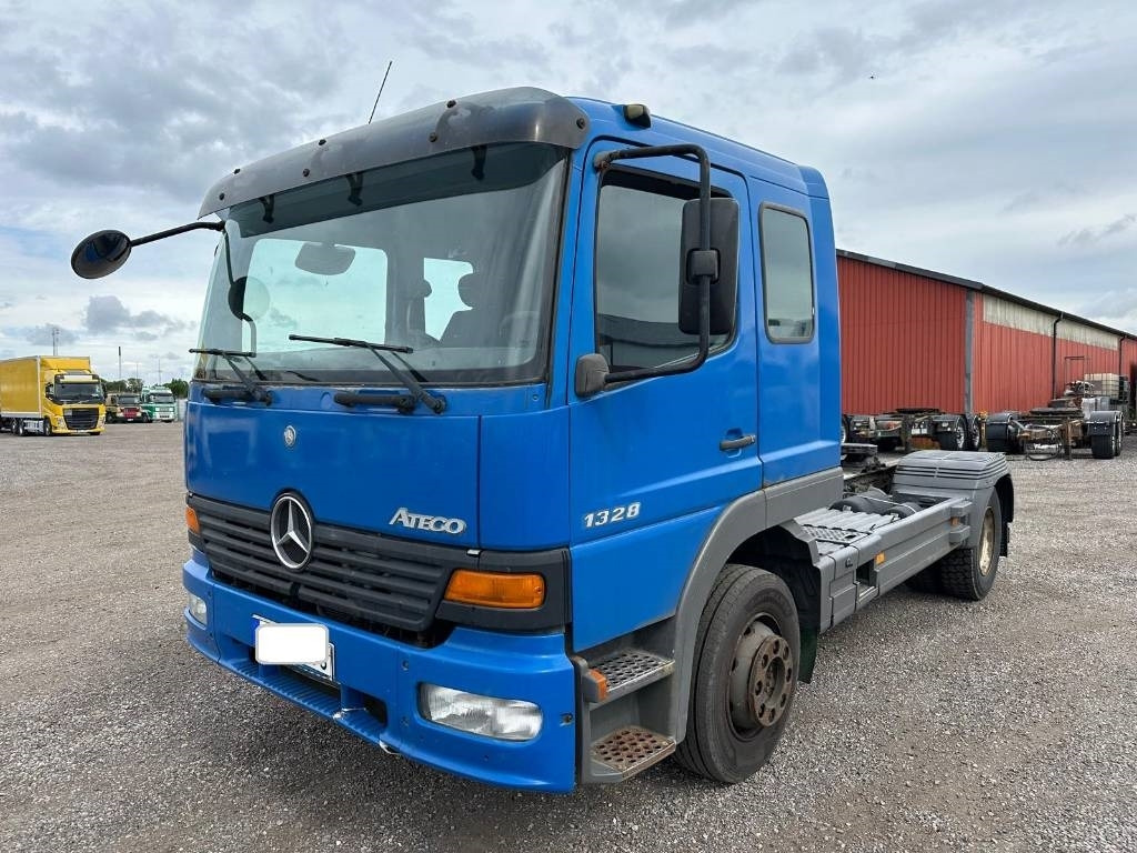 Mercedes-Benz 1328 LS 4X2 serie 1277 - Tractor unit: picture 1 Mercedes-Benz 1328 LS 4X2 serie 1277 - Tractor unit: picture 1
