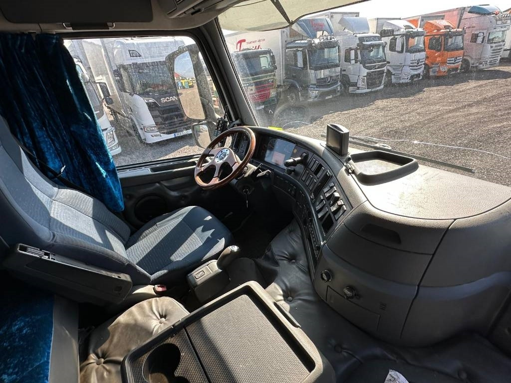 Volvo FM 440 6*2 25712 - Hook lift truck: picture 5 Volvo FM 440 6*2 25712 - Hook lift truck: picture 5