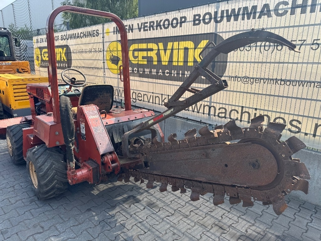 Ditch Witch 3700 DD - Trencher: picture 5 Ditch Witch 3700 DD - Trencher: picture 5