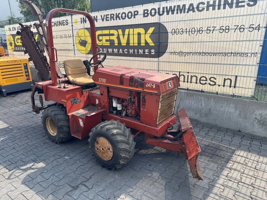 Ditch Witch 3700 DD - Trencher: picture 1 Ditch Witch 3700 DD - Trencher: picture 1