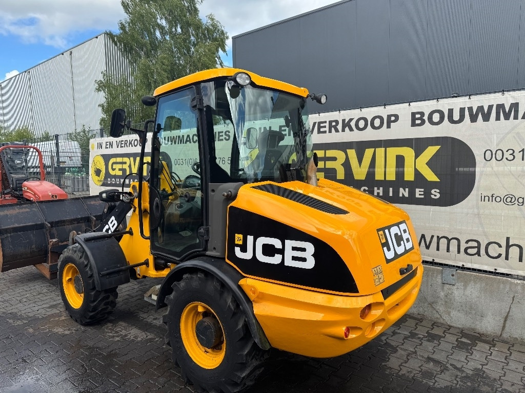 JCB 406 - Wheel loader: picture 2 JCB 406 - Wheel loader: picture 2