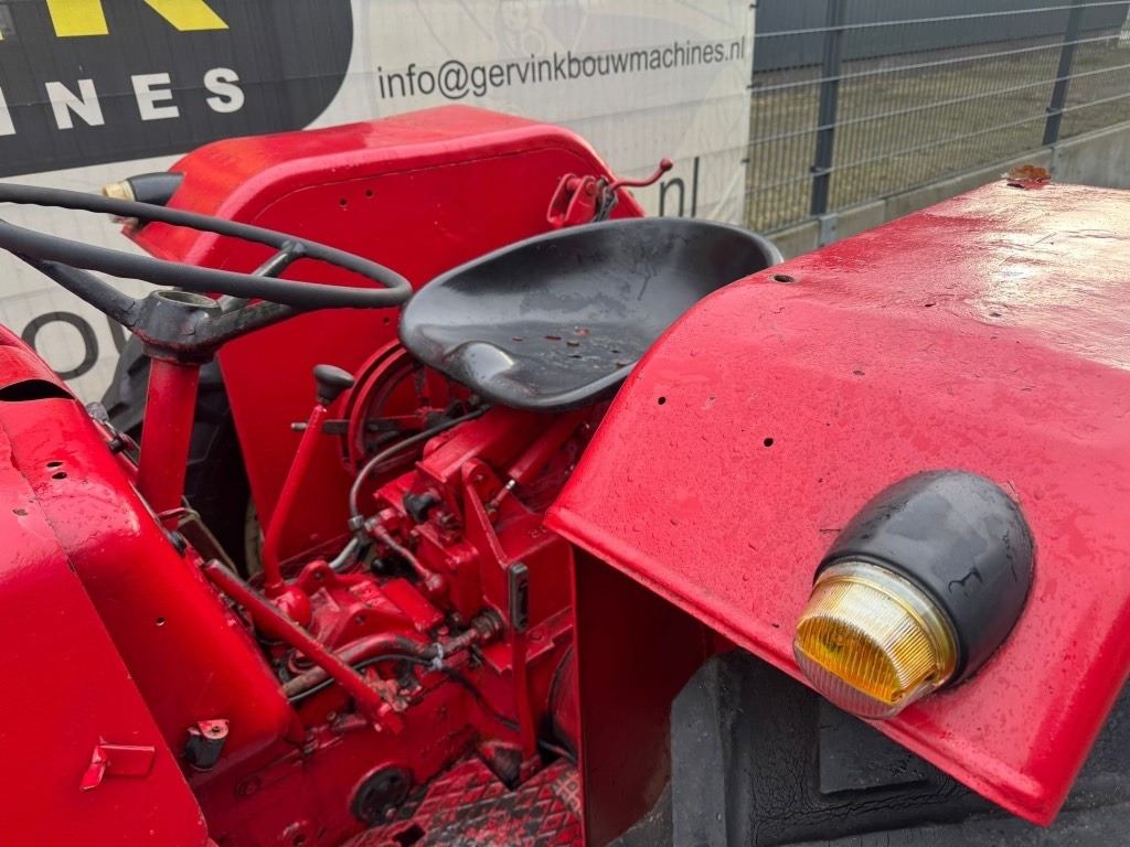 Farm tractor McCormick Oltimer: picture 8 Farm tractor McCormick Oltimer: picture 8