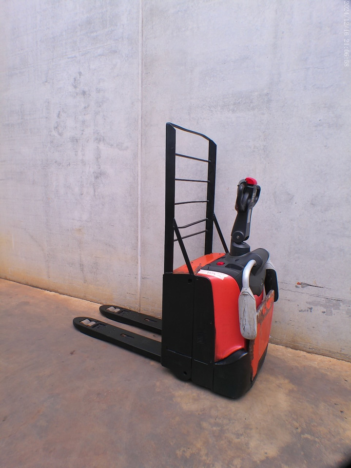 BT LPE 200 - Pallet truck: picture 1 BT LPE 200 - Pallet truck: picture 1