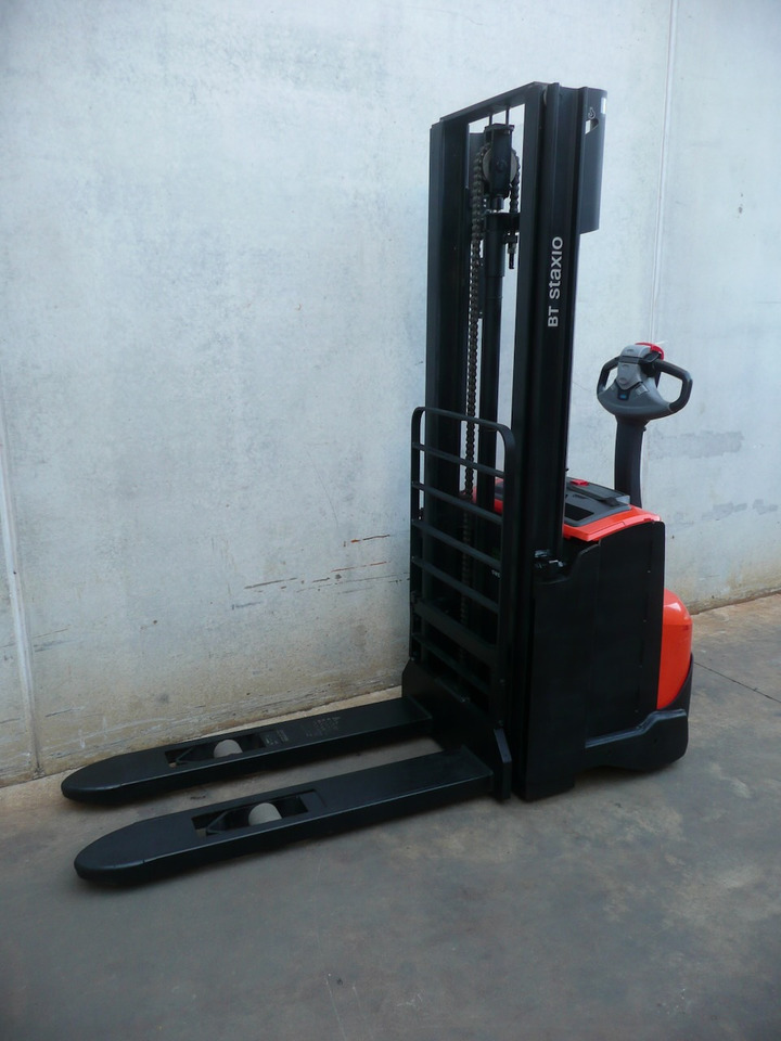 BT SWE 100 - Stacker: picture 2 BT SWE 100 - Stacker: picture 2