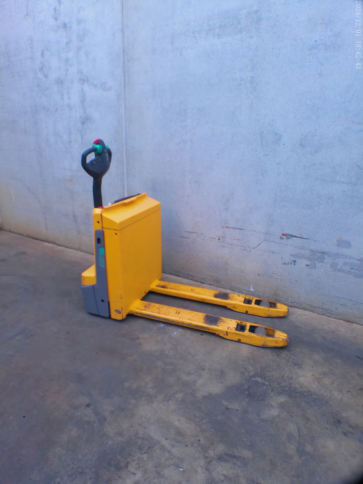 Jungheinrich EJE 116i LI-ION - Pallet truck: picture 4 Jungheinrich EJE 116i LI-ION - Pallet truck: picture 4