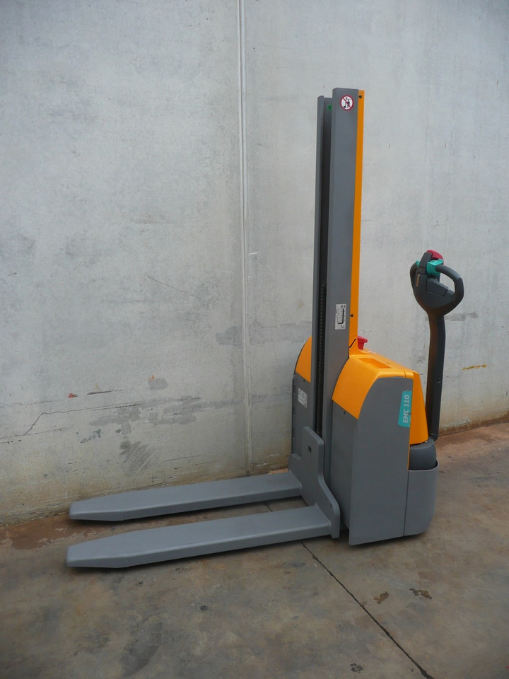 Jungheinrich EMC 110 - Stacker: picture 2 Jungheinrich EMC 110 - Stacker: picture 2