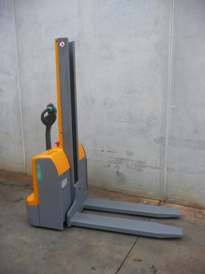 Jungheinrich EMC 110 - Stacker: picture 4 Jungheinrich EMC 110 - Stacker: picture 4