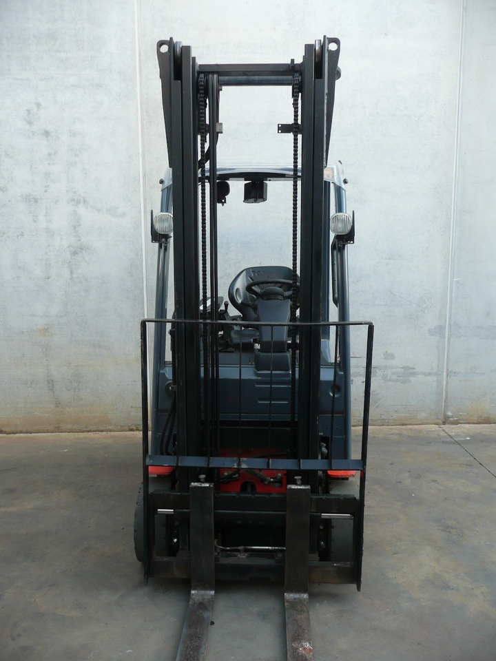 Toyota 8FBE15T - Electric forklift: picture 5 Toyota 8FBE15T - Electric forklift: picture 5