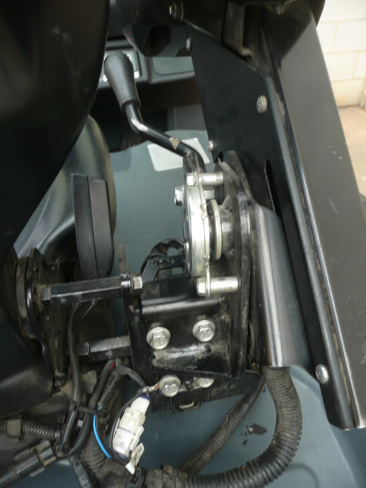 Electric forklift Toyota 8FBE16T: picture 12