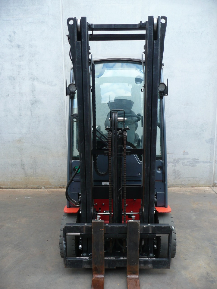 Toyota 8FBE18T - Electric forklift: picture 5 Toyota 8FBE18T - Electric forklift: picture 5