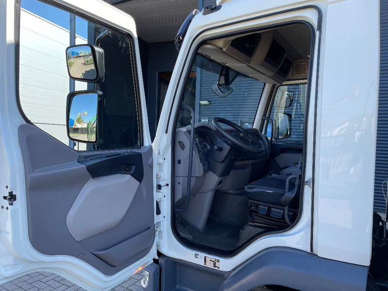 Box truck DAF LF220: picture 14