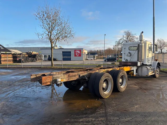 Freightliner 3 AXLE RIGID 6x4 chassis cabine - Cab chassis truck: picture 2 Freightliner 3 AXLE RIGID 6x4 chassis cabine - Cab chassis truck: picture 2