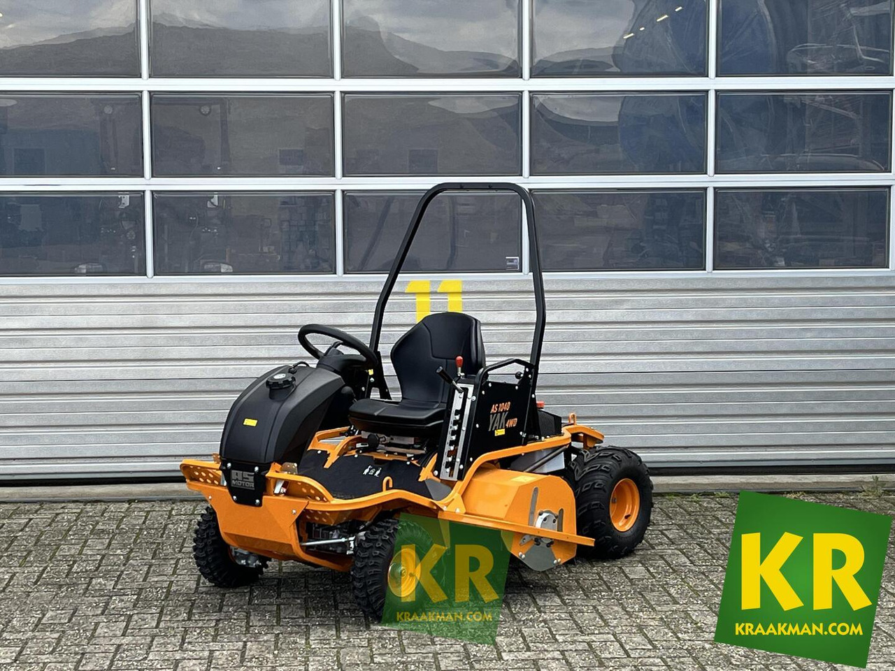 1040 YAK 4WD AS Motor - Mower: picture 1 1040 YAK 4WD AS Motor - Mower: picture 1