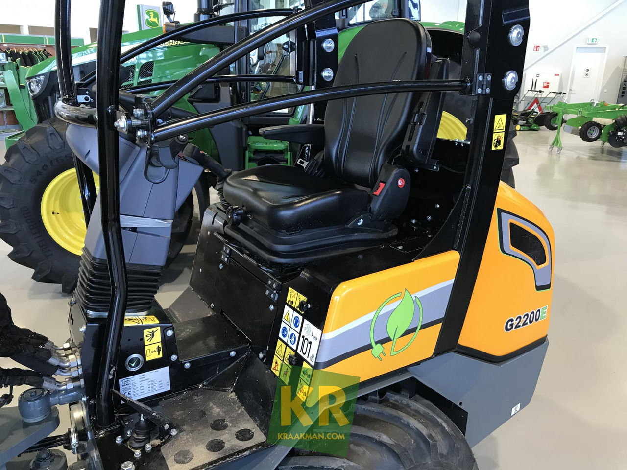 G2200E Giant - Compact loader: picture 3 G2200E Giant - Compact loader: picture 3