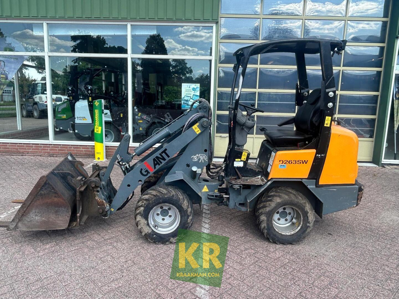 Giant D263SW - Compact loader: picture 4 Giant D263SW - Compact loader: picture 4