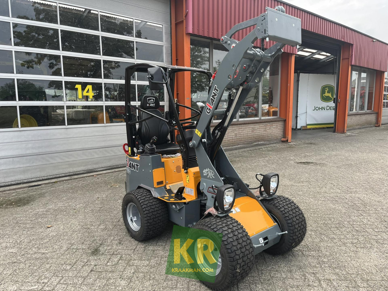 Giant G1200  - Compact loader: picture 3 Giant G1200  - Compact loader: picture 3