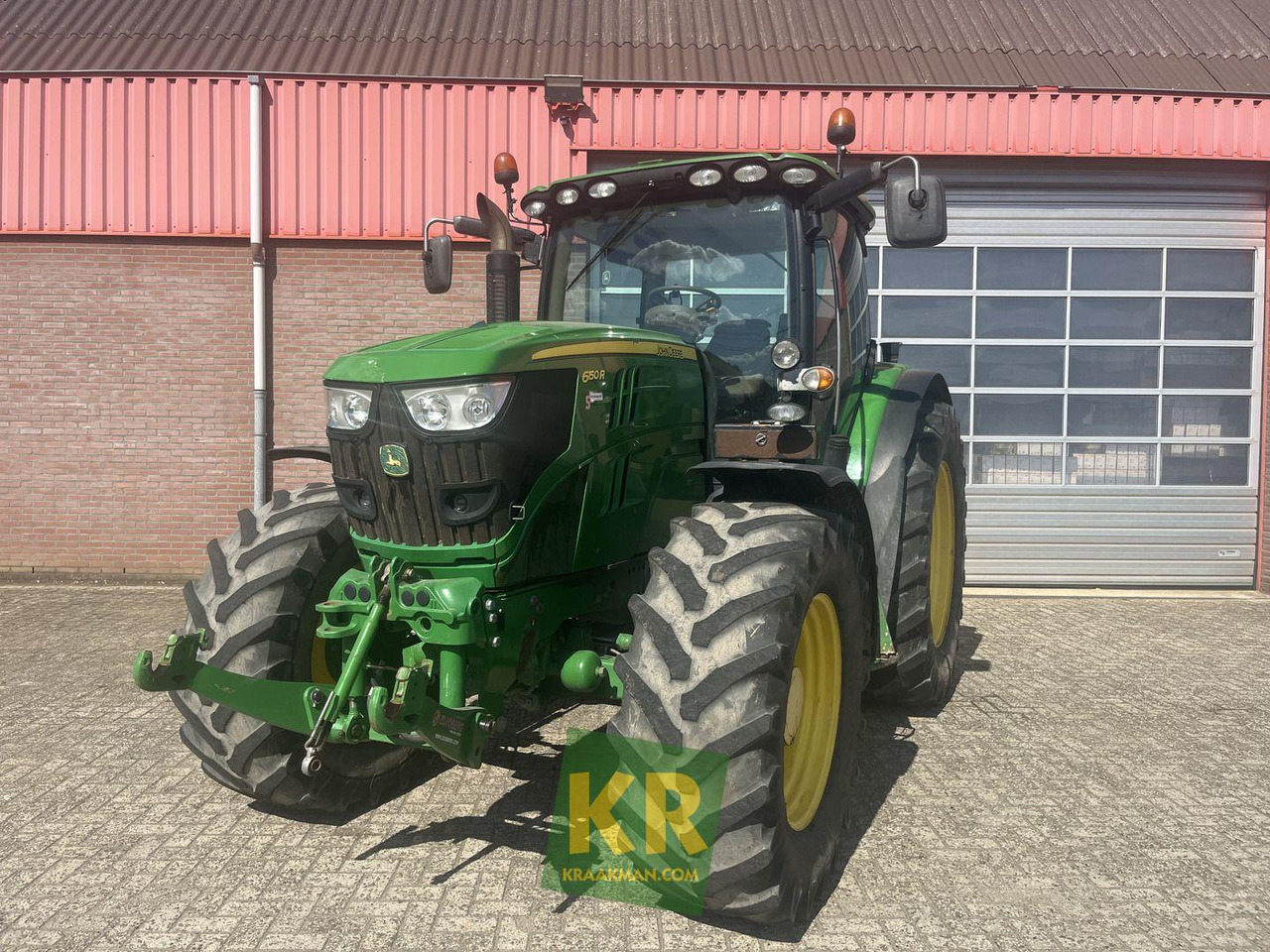John Deere 6150R - Farm tractor: picture 3 John Deere 6150R - Farm tractor: picture 3
