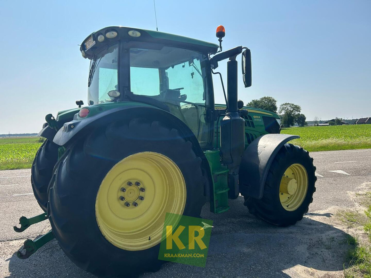 John Deere 6155R - Farm tractor: picture 5 John Deere 6155R - Farm tractor: picture 5