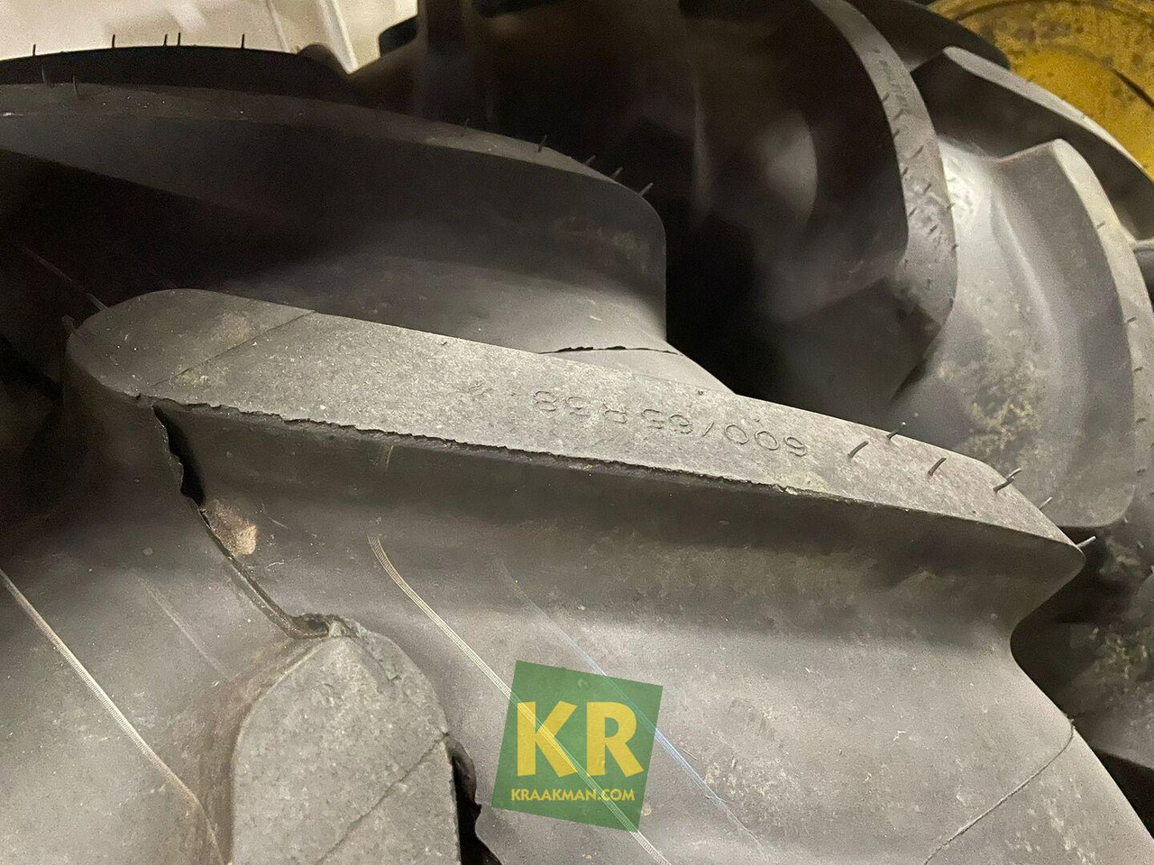 Multibib 600/65R38 Michelin - Wheel and tire package for Agricultural machinery: picture 2 Multibib 600/65R38 Michelin - Wheel and tire package for Agricultural machinery: picture 2