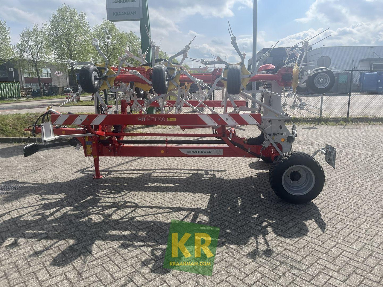 Pottinger HIT HT 11100  - Tedder/ Rake: picture 5 Pottinger HIT HT 11100  - Tedder/ Rake: picture 5
