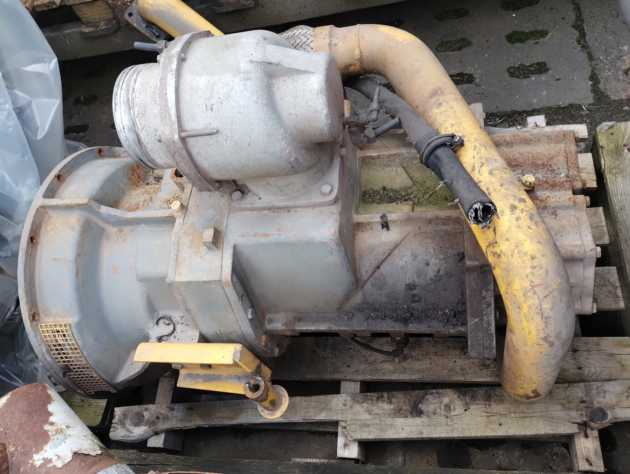 ATLAS COPCO Screw Compressor OIS 0-01 - Air compressor: picture 1 ATLAS COPCO Screw Compressor OIS 0-01 - Air compressor: picture 1