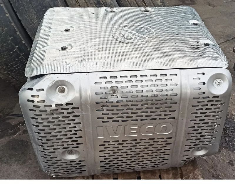 KATALIZATOR TŁUMIK IVECO STRALIS 460 E6 HI-WAY - Catalytic converter for Truck: picture 1 KATALIZATOR TŁUMIK IVECO STRALIS 460 E6 HI-WAY - Catalytic converter for Truck: picture 1