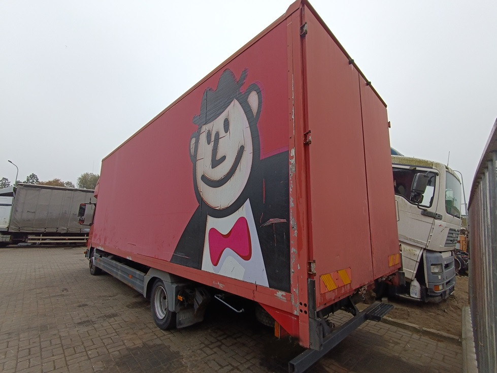 MERCEDES-BENZ ATEGO II 818 - Box truck: picture 3 MERCEDES-BENZ ATEGO II 818 - Box truck: picture 3