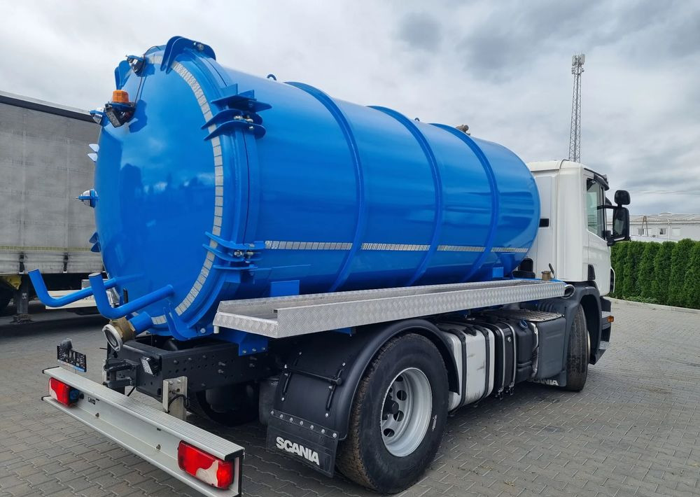 Scania P360 - Garbage truck: picture 4 Scania P360 - Garbage truck: picture 4