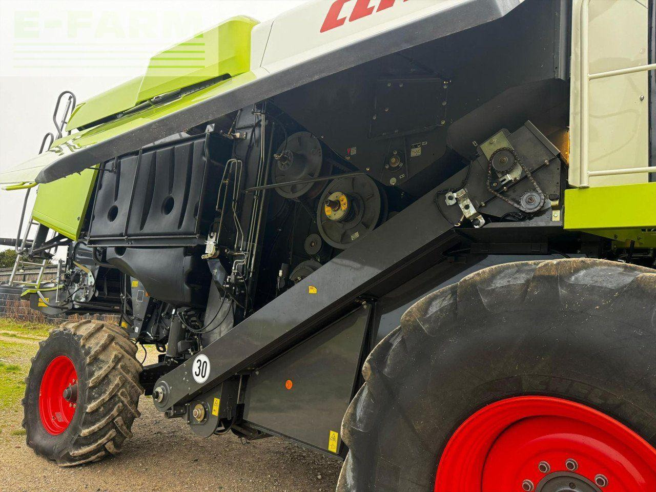 Combine harvester CLAAS LEXION 670 M: picture 6