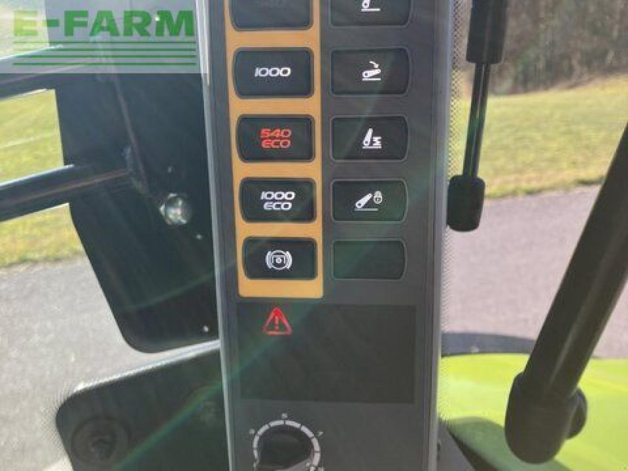 Farm tractor CLAAS axion 850 cmatic cebis CMATIC CEBIS: picture 23 Farm tractor CLAAS axion 850 cmatic cebis CMATIC CEBIS: picture 23