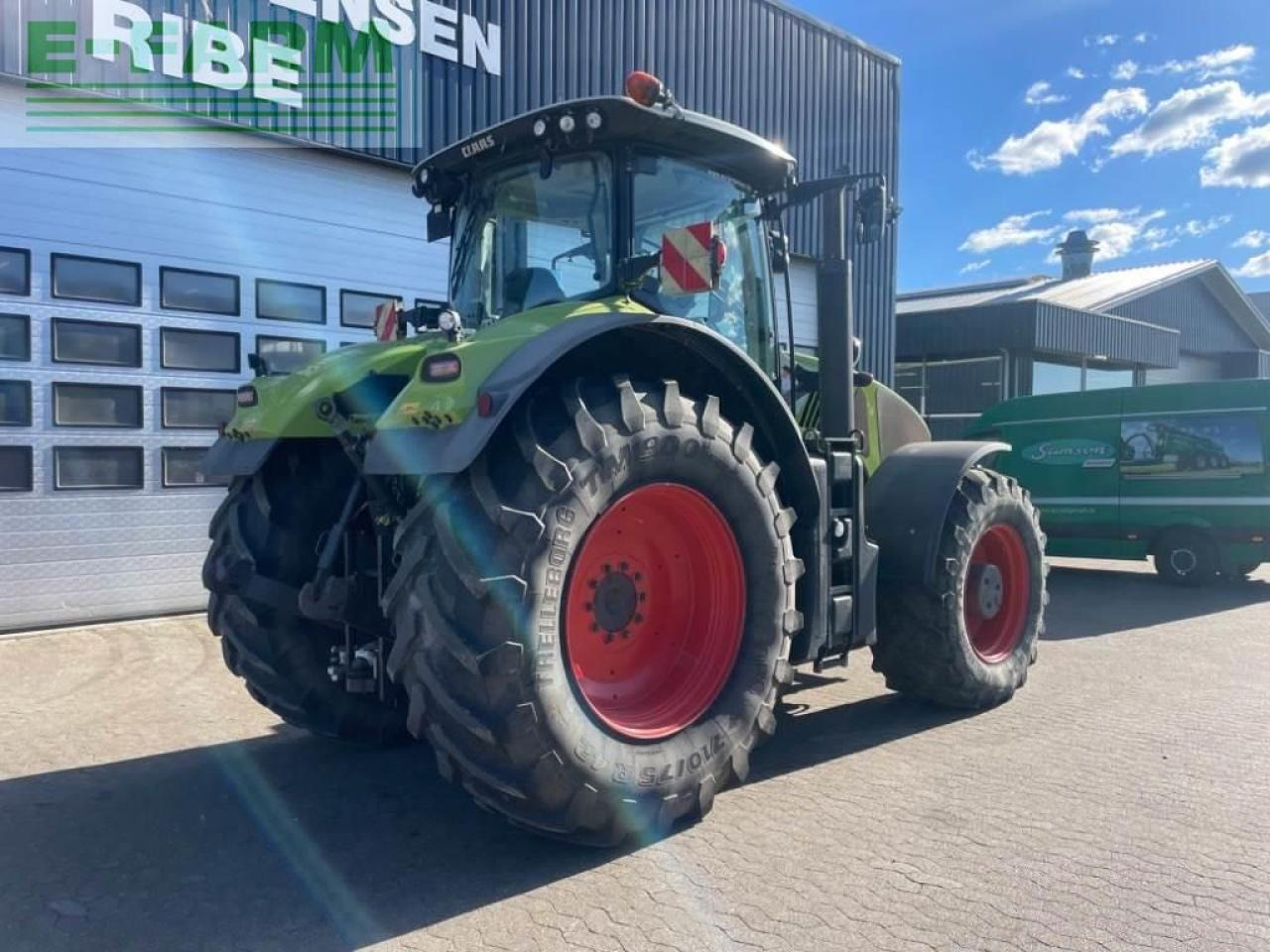 Farm tractor CLAAS axion 930 cmatic: picture 12