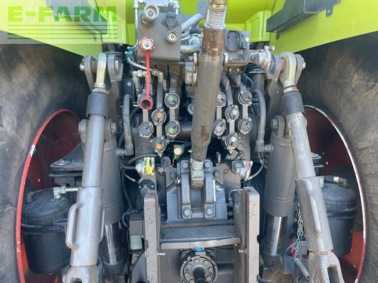 Farm tractor CLAAS axion 930 cmatic: picture 11