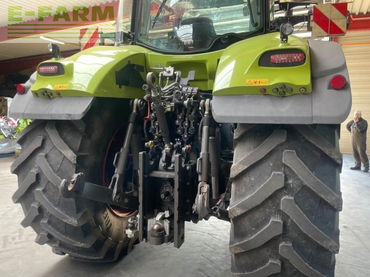 Farm tractor CLAAS axion 930 cmatic: picture 21
