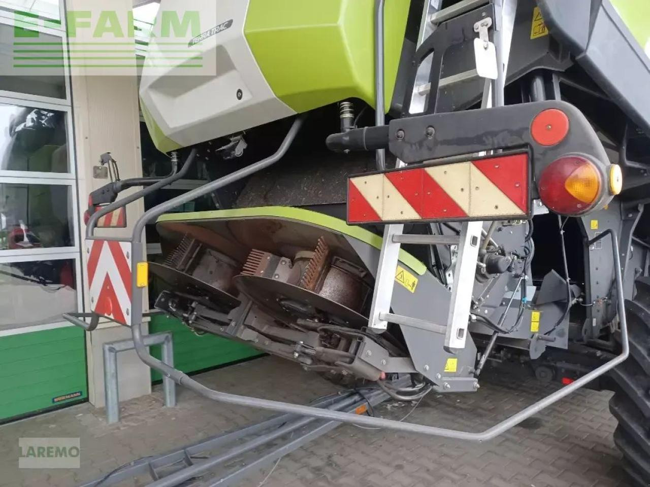 Combine harvester CLAAS lexion 770 terratrac v 930: picture 8