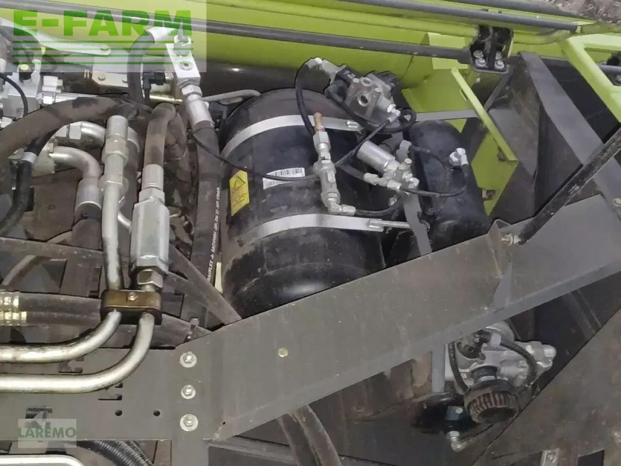 Combine harvester CLAAS lexion 770 terratrac v 930: picture 13