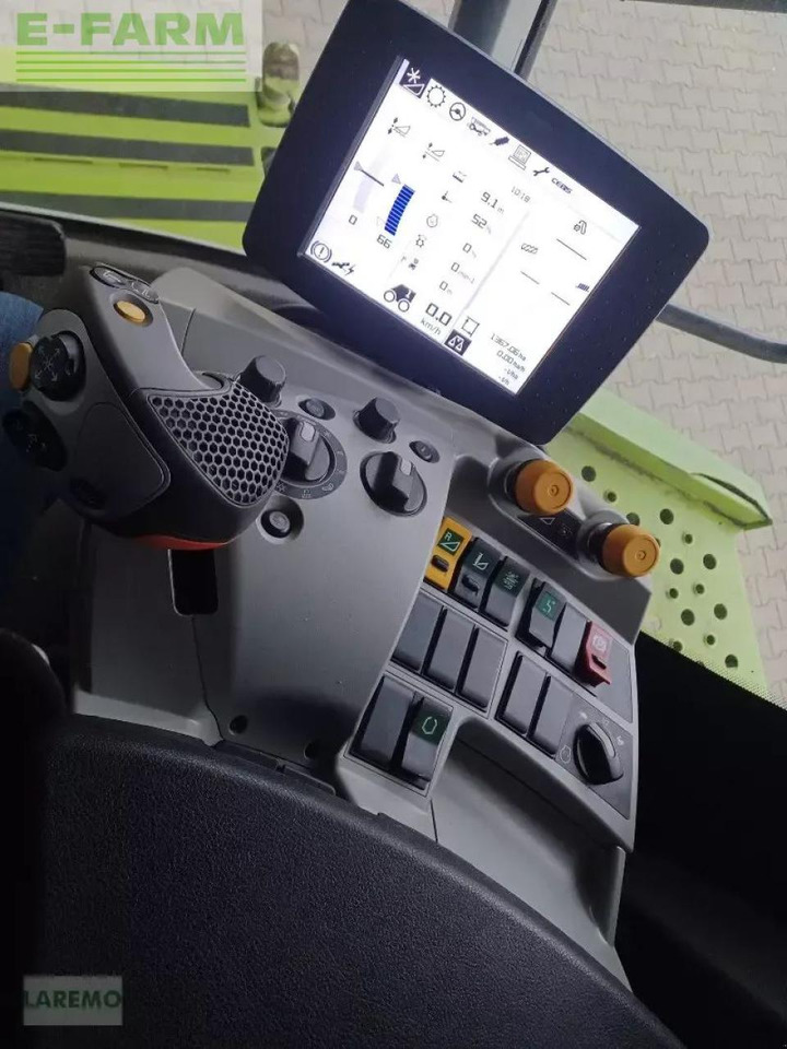 Combine harvester CLAAS lexion 770 terratrac v 930: picture 16