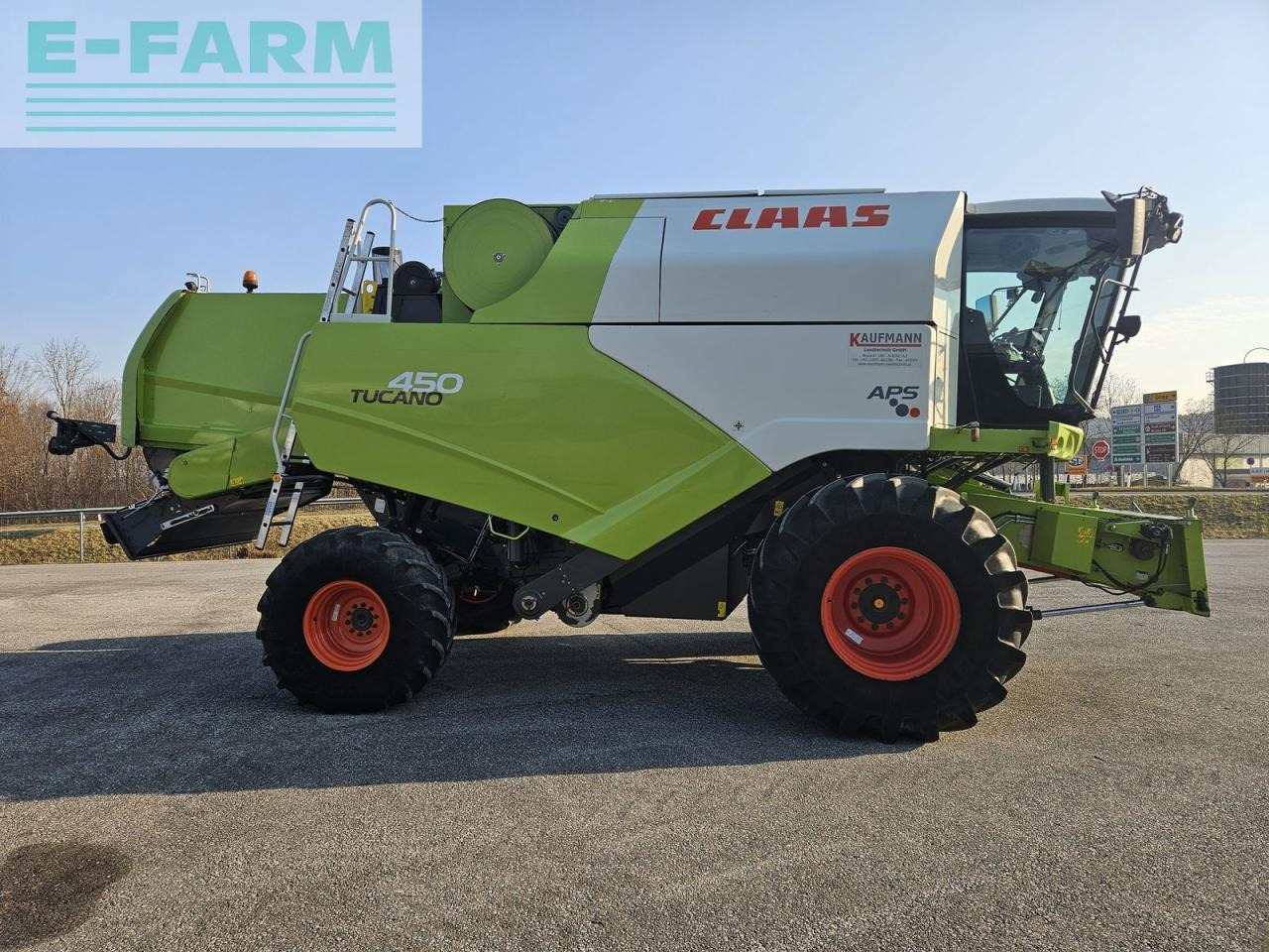 CLAAS tucano 450 - Combine harvester: picture 4 CLAAS tucano 450 - Combine harvester: picture 4