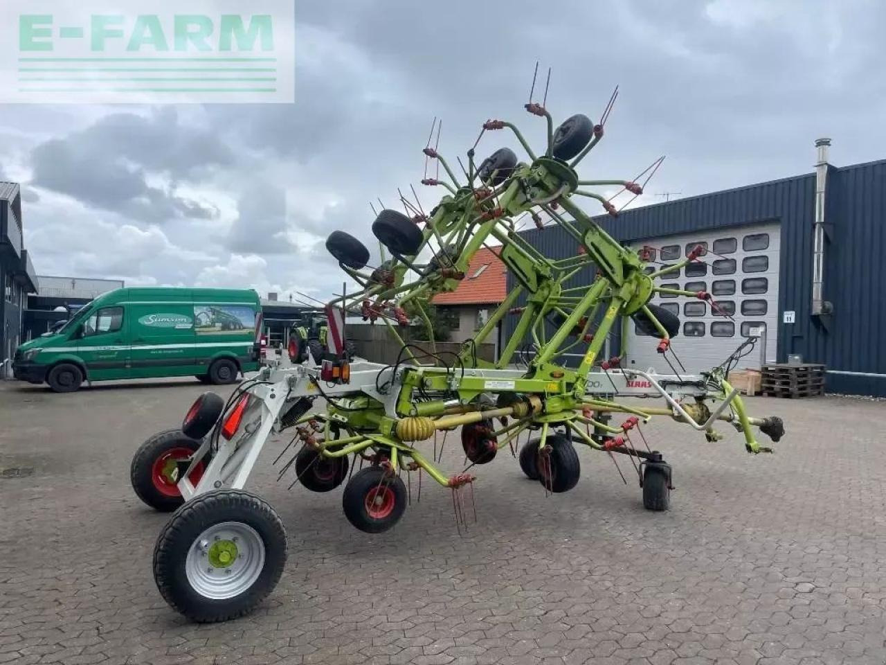 Tedder/ Rake CLAAS volto 1300: picture 11